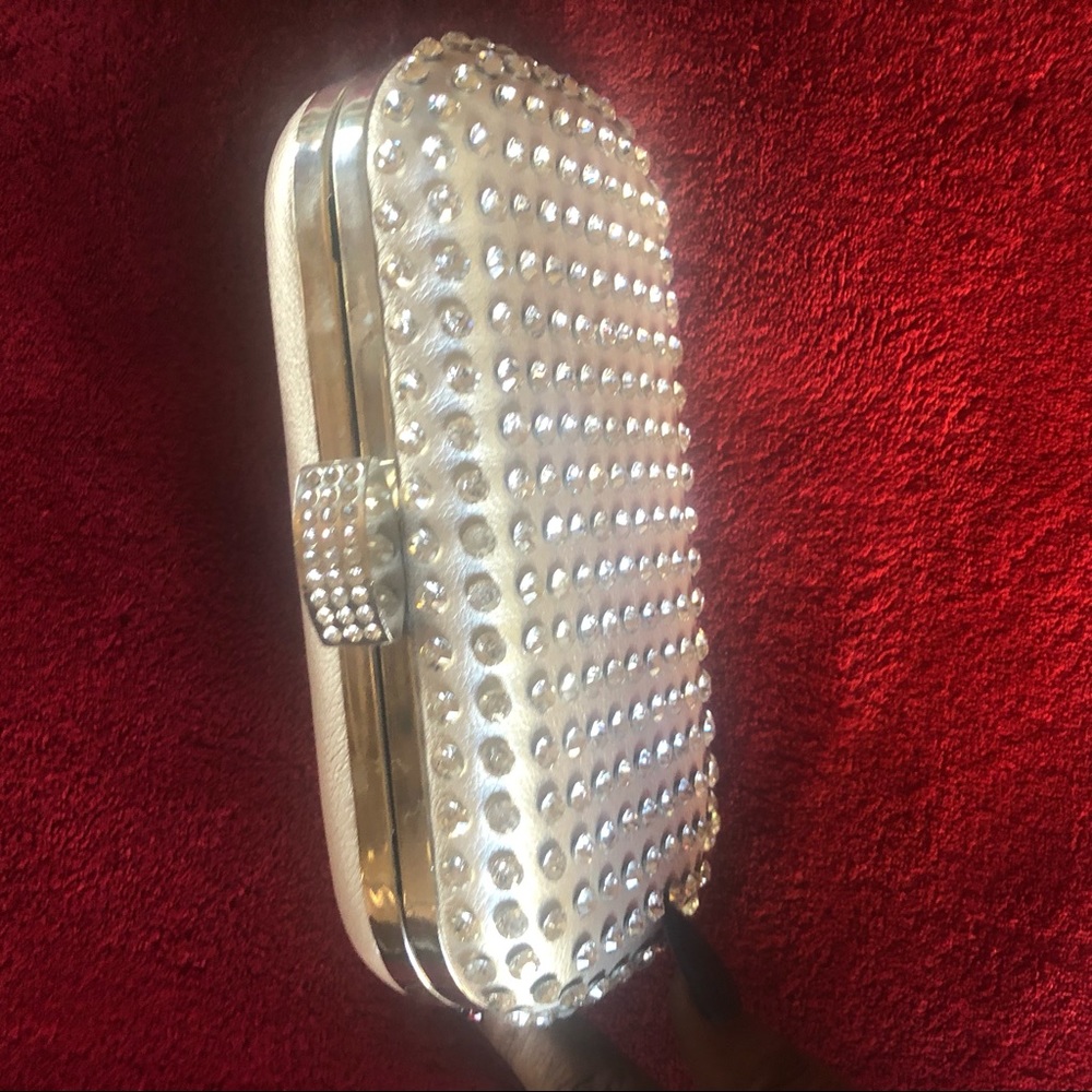 RHINESTONE CLUTCH - Picture 5 of 7